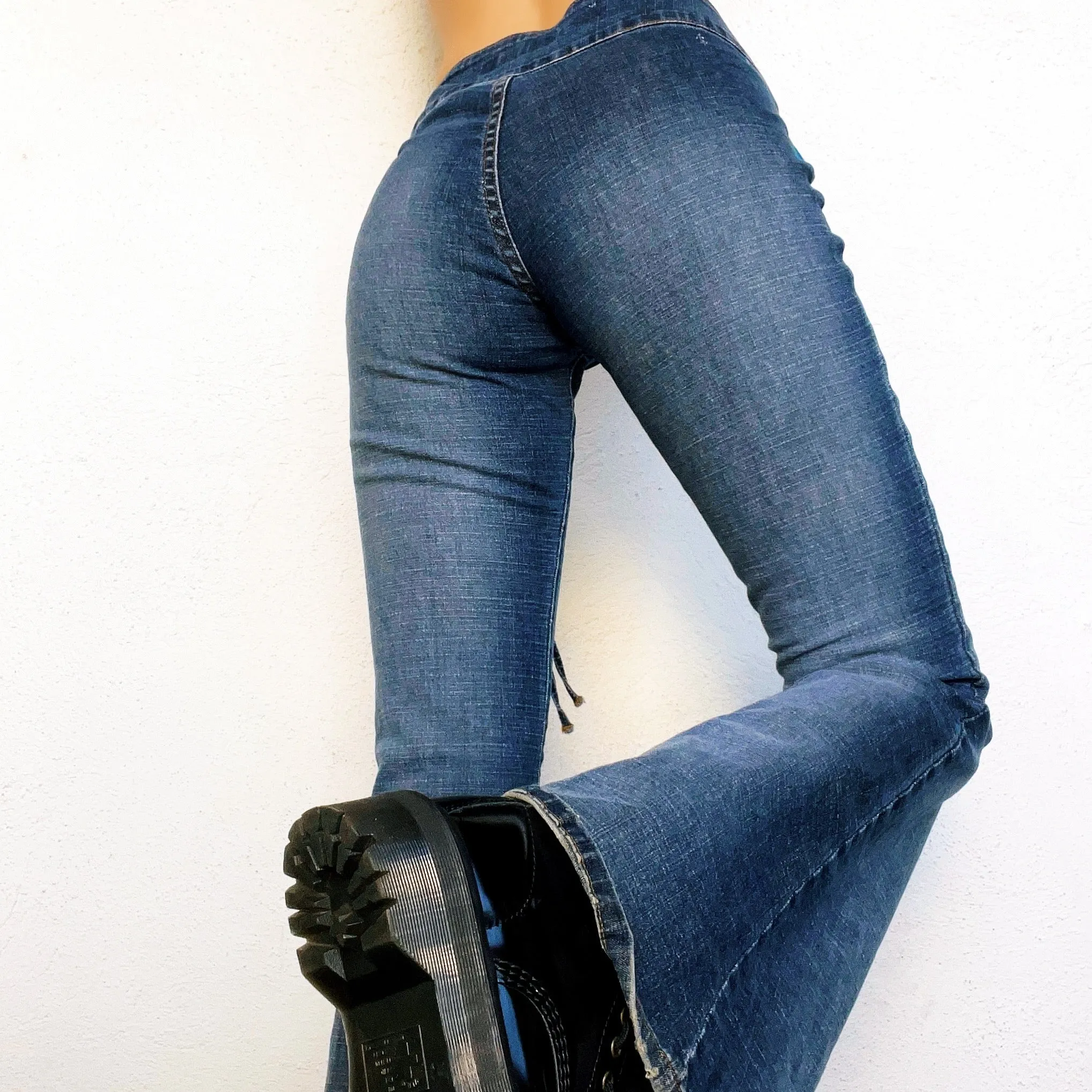 90s Fringy Flare Jeans (M)
