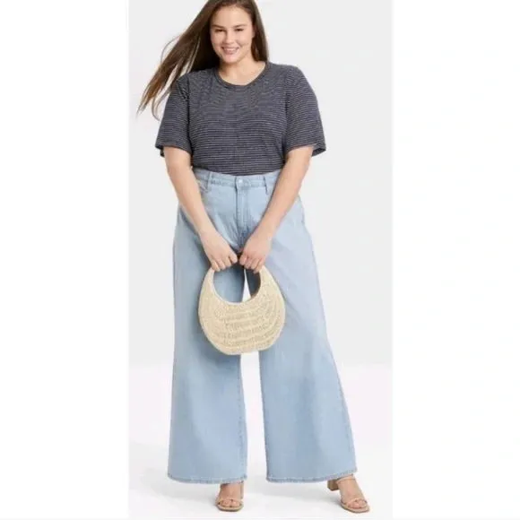 A NEW DAY LIGHTWASH WIDE LEG HIGH RISE JEANS
