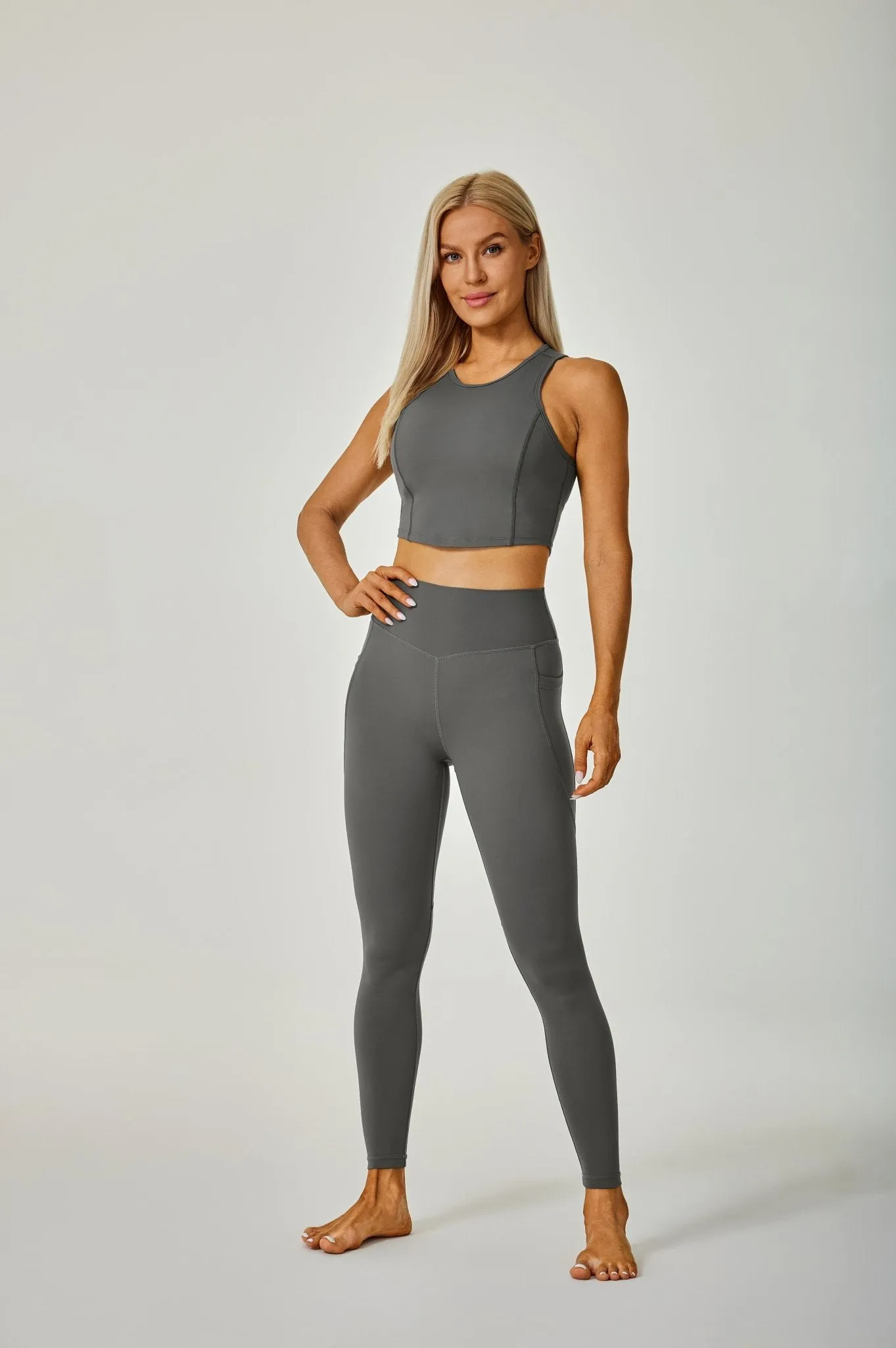 Airflow High-waisted Leggings with Pockets - Dark Grey