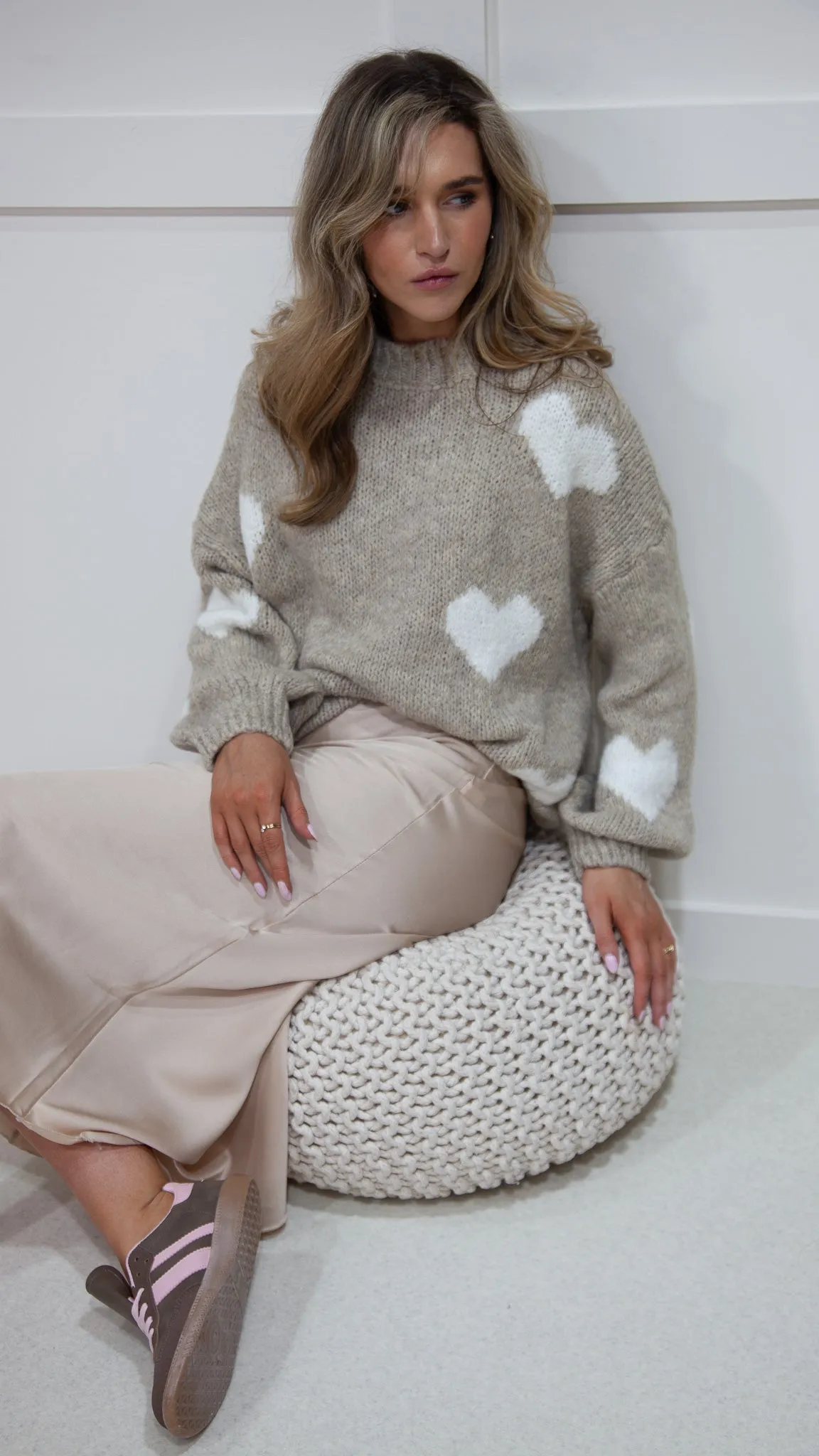 Bonnie Taupe With White Printed Hearts Jumper