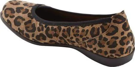 Earth Women's Alder Varden Ballet Flats- Leopard