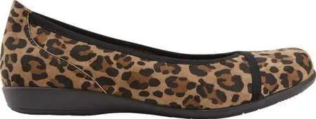 Earth Women's Alder Varden Ballet Flats- Leopard