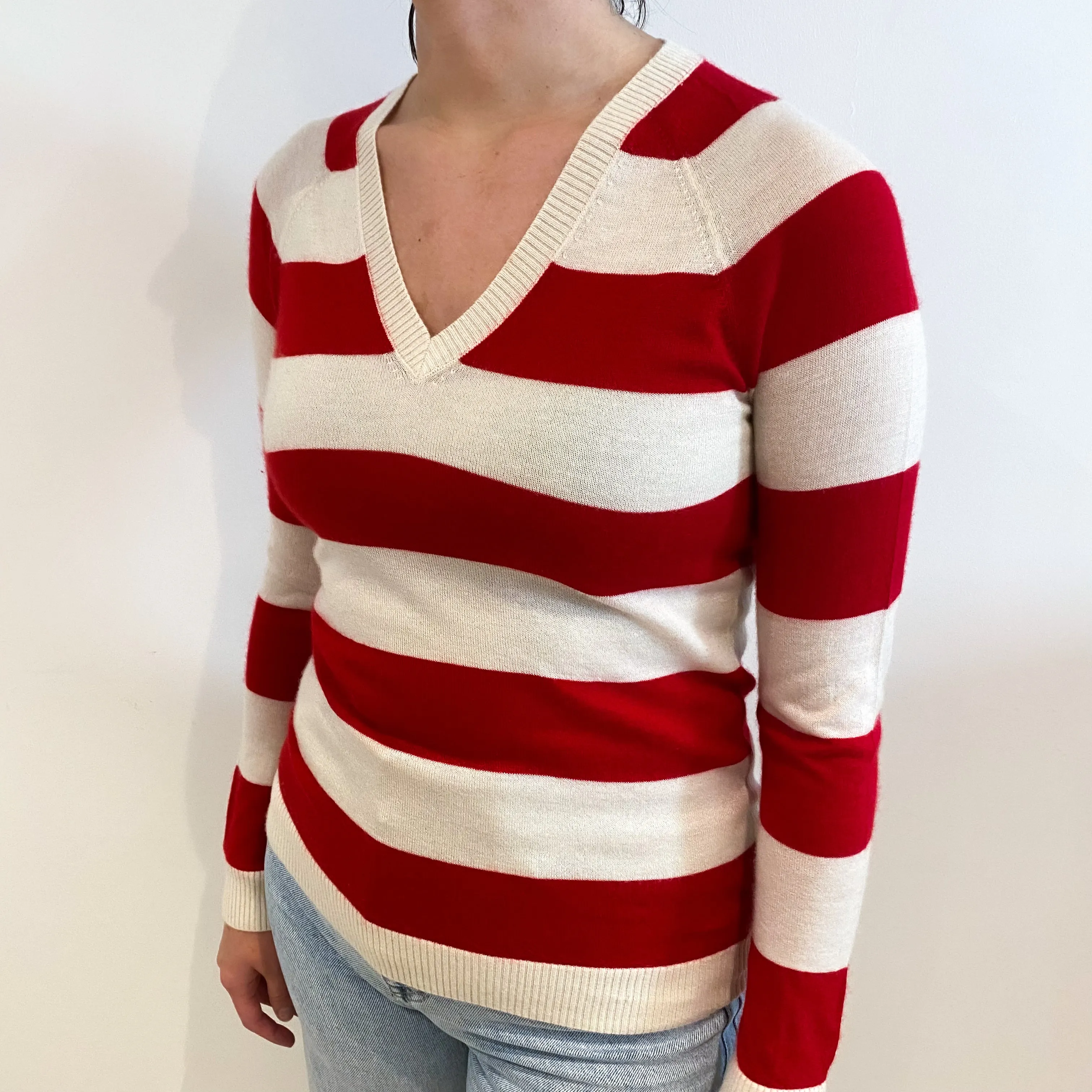 Ivory and Red Stripe Lightweight Cashmere V-Neck Jumper Small