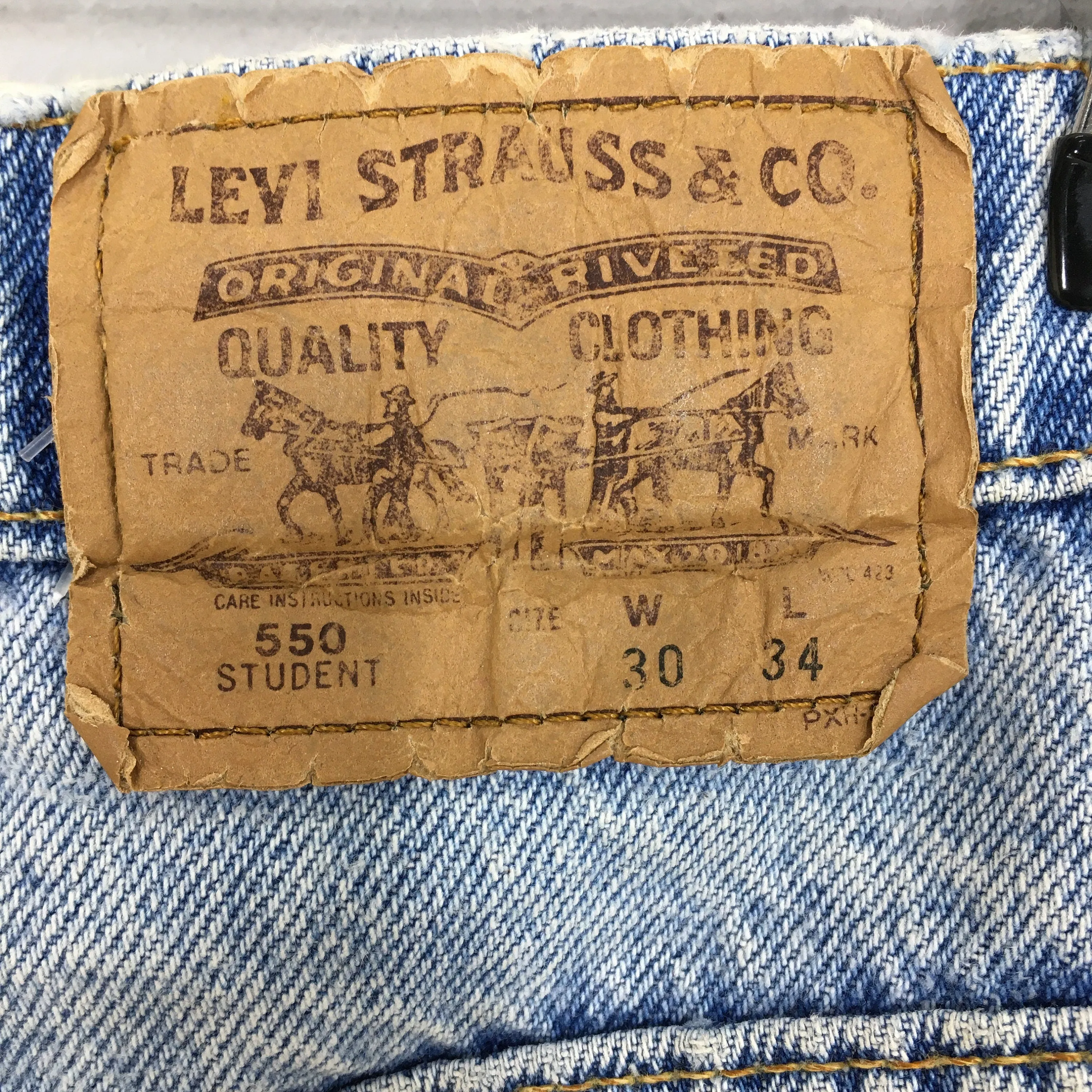 Levi's 550 Relaxed Fit Jeans Tapered Leg Size 28x33