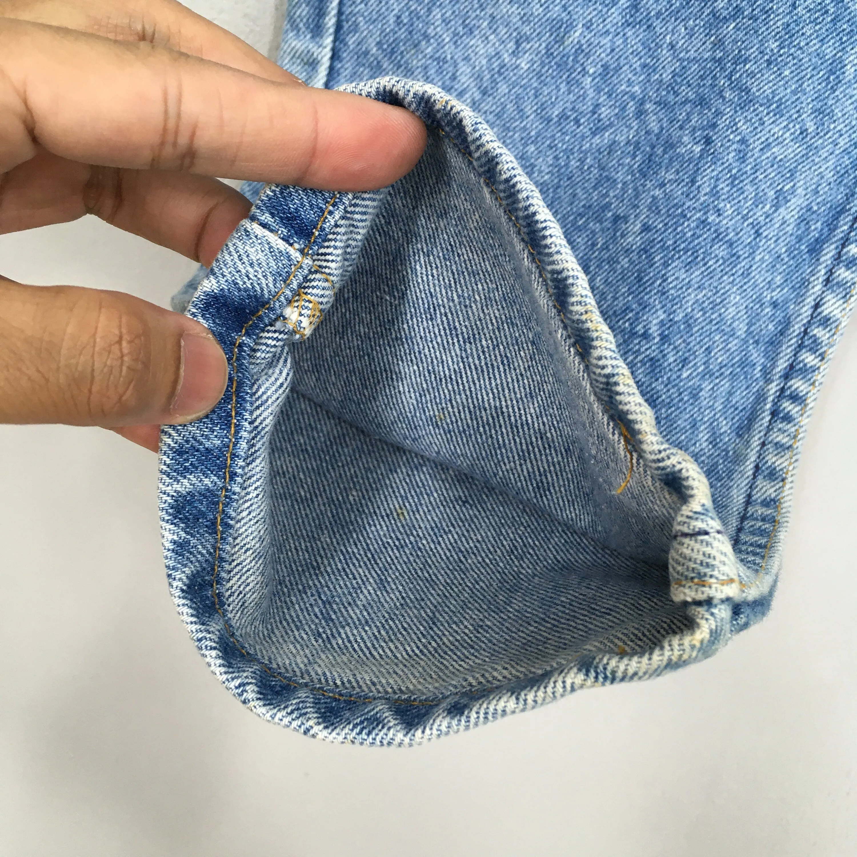 Levi's 610 Faded Blue Mom Jeans Size 26x31