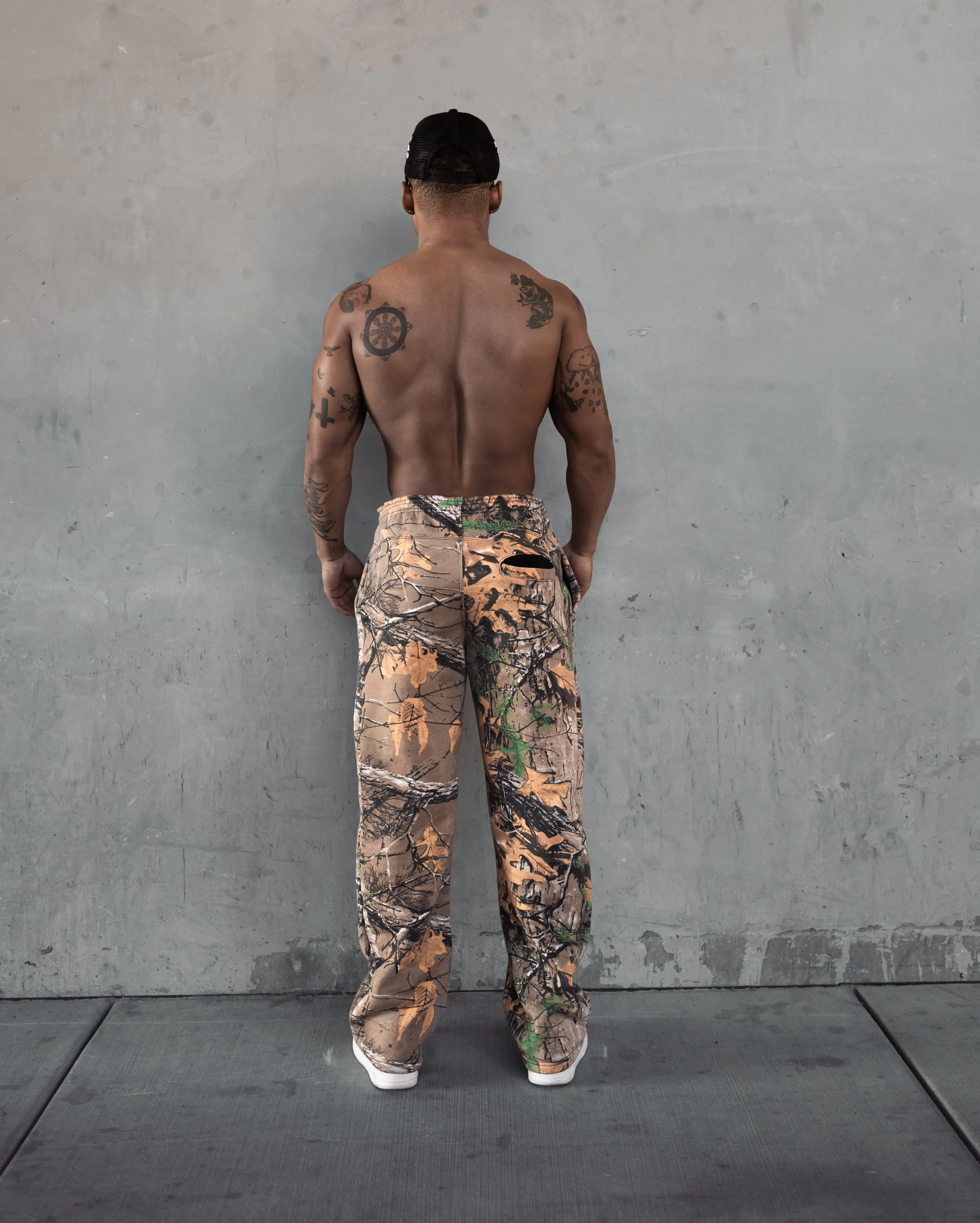 REBELETICS TREE CAMO STRAIGHT LEG SWEATPANTS