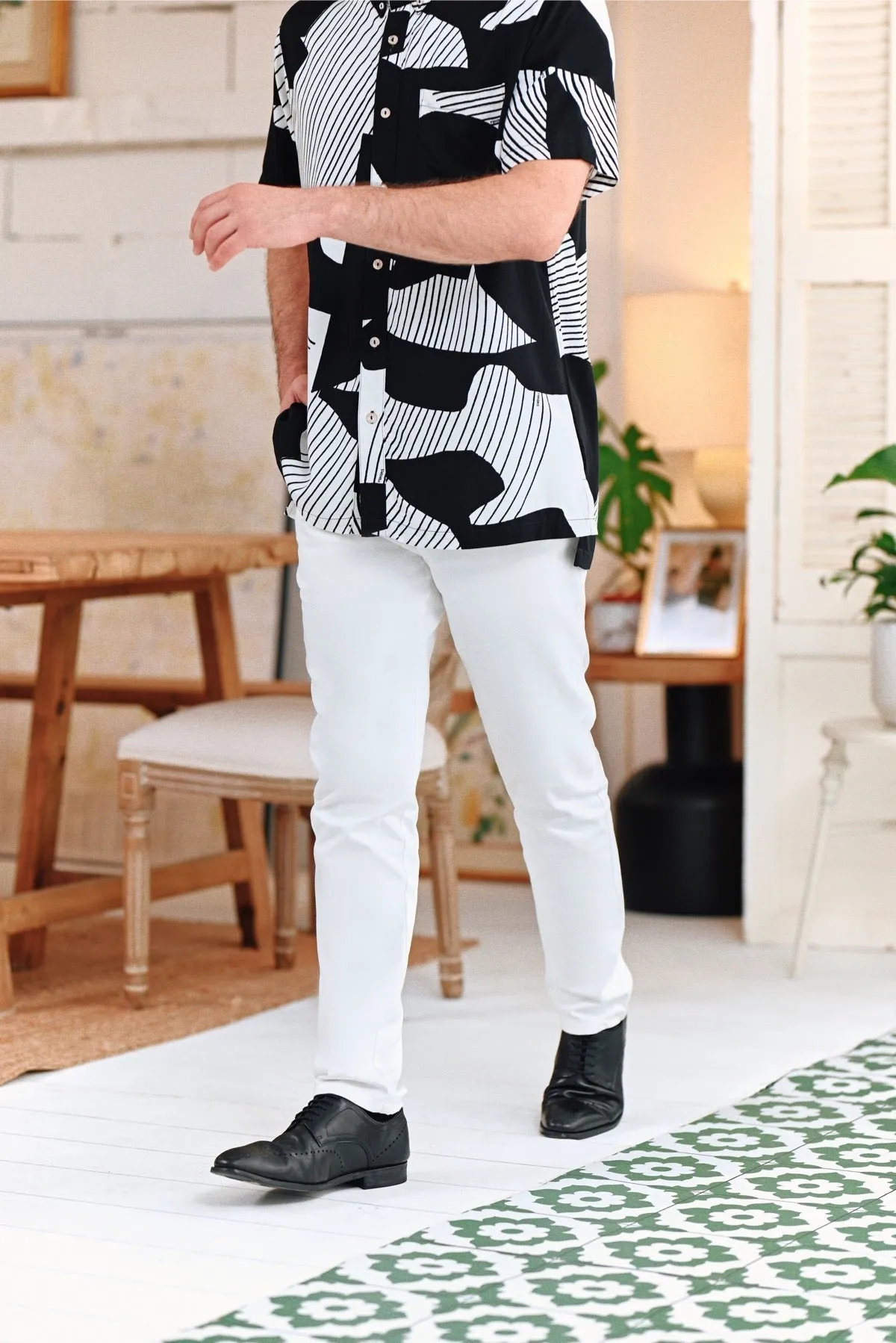 The Perfect Men Slim Fit Pants - White