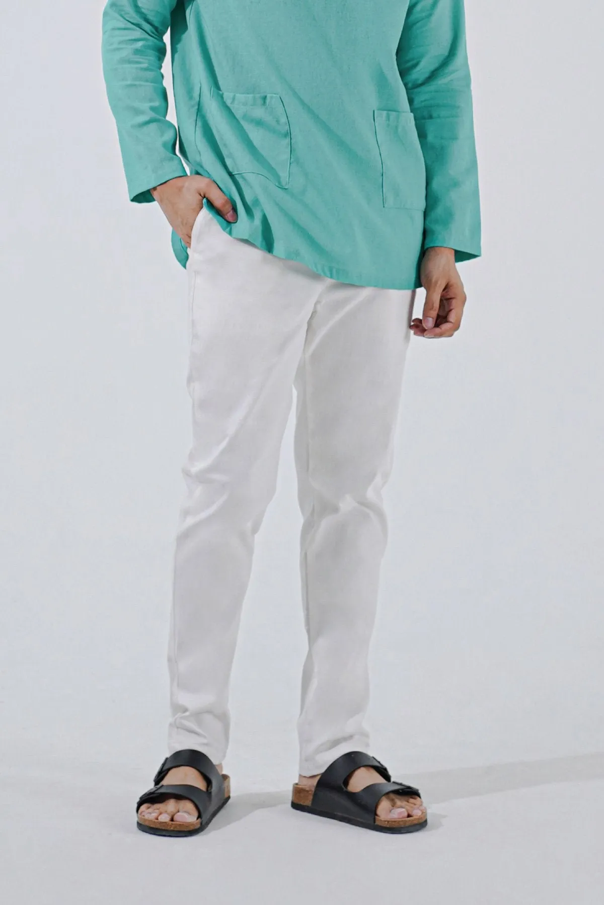The Perfect Men Slim Fit Pants - White