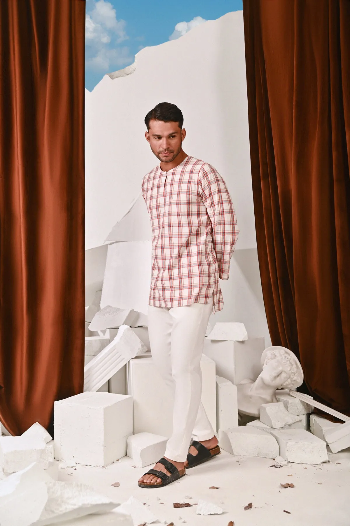 The Perfect Men Slim Fit Pants - White