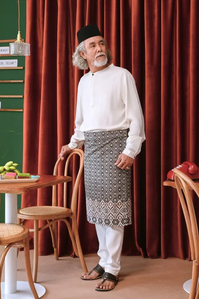 The Perfect Men Slim Fit Pants - White