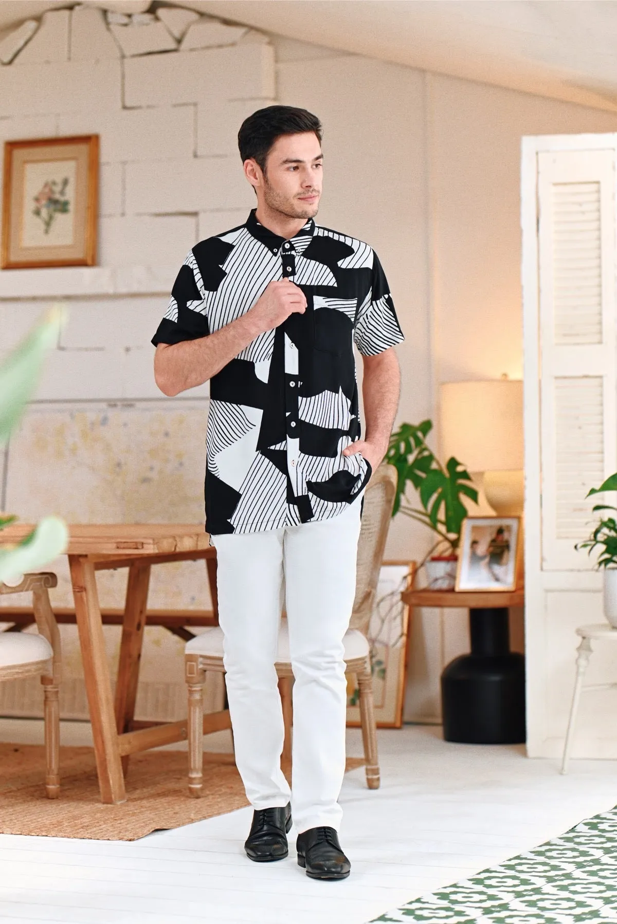 The Perfect Men Slim Fit Pants - White
