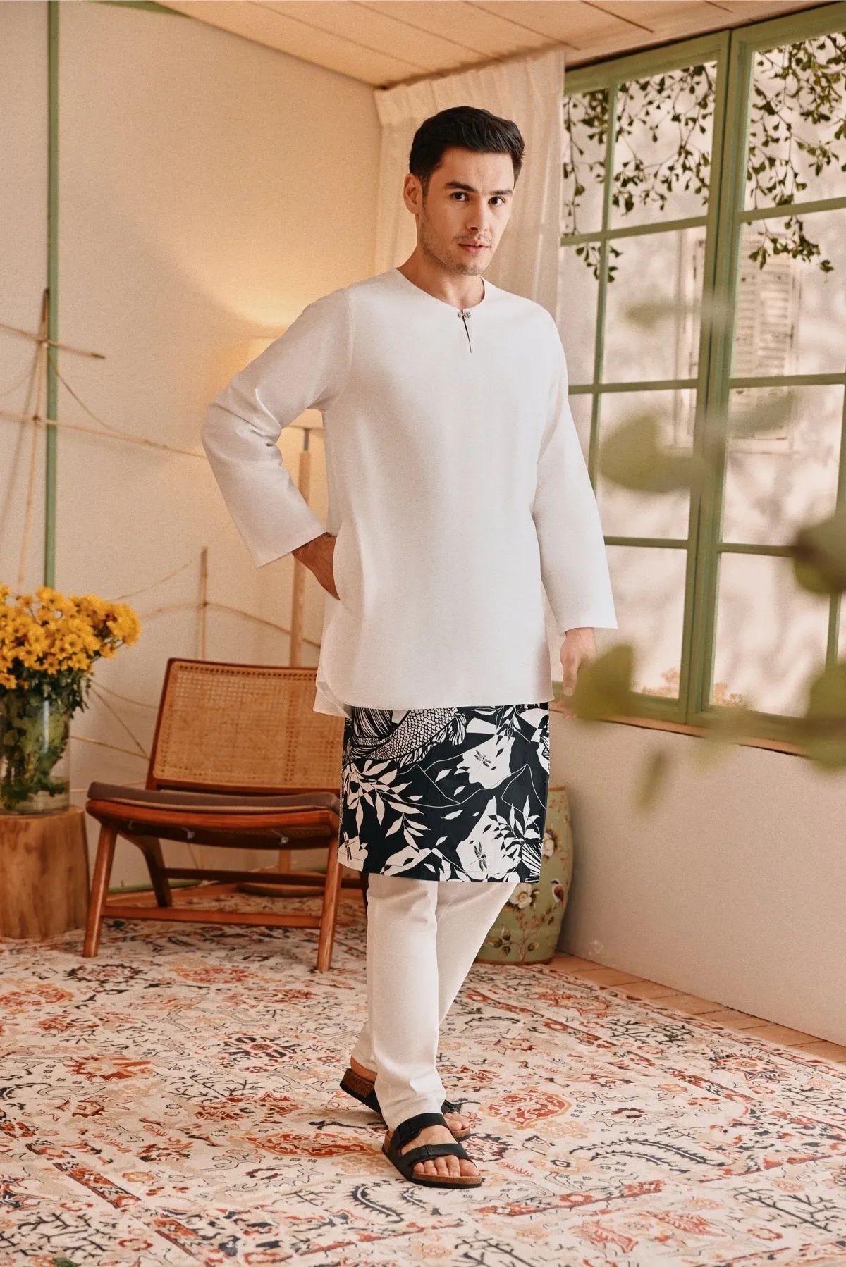 The Perfect Men Slim Fit Pants - White
